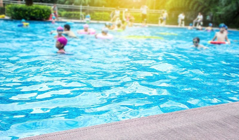 تاثیر تغییرات آب و هوا بر استخر شنا چیست؟